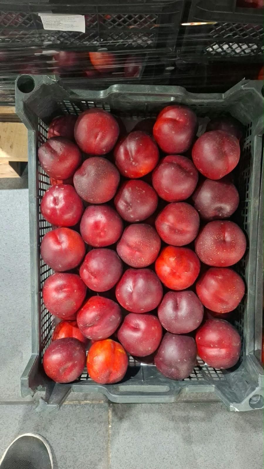 Nektarin qırmızı 1